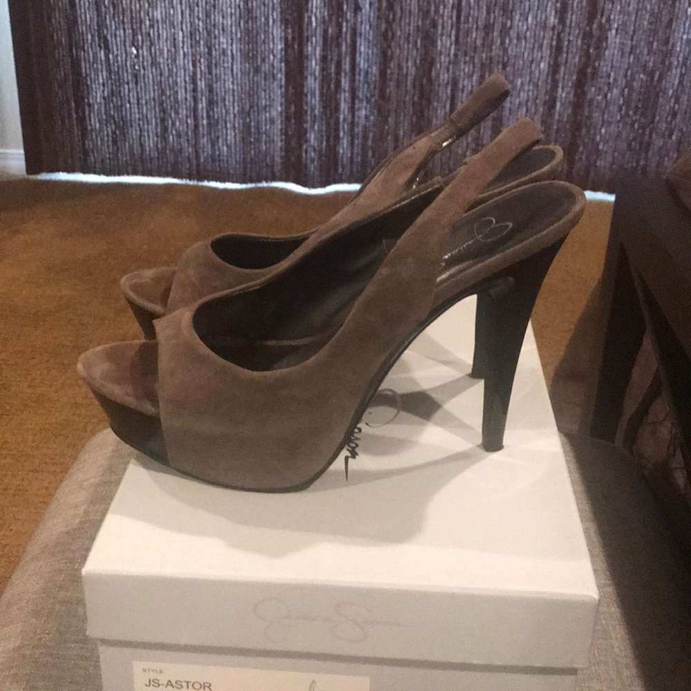 Shoes - Picture 2 of 3